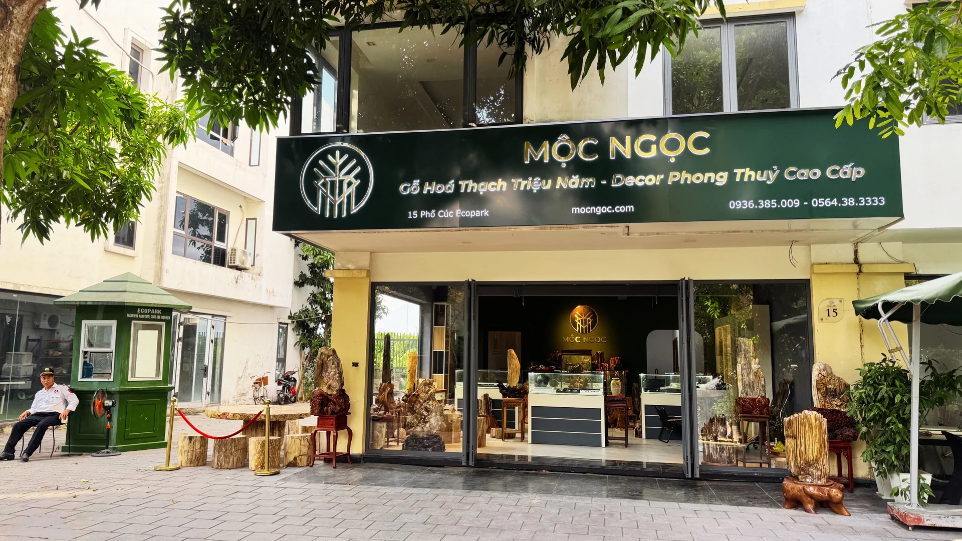 Mặt tiền showroom Mộc Ngọc Ecopark